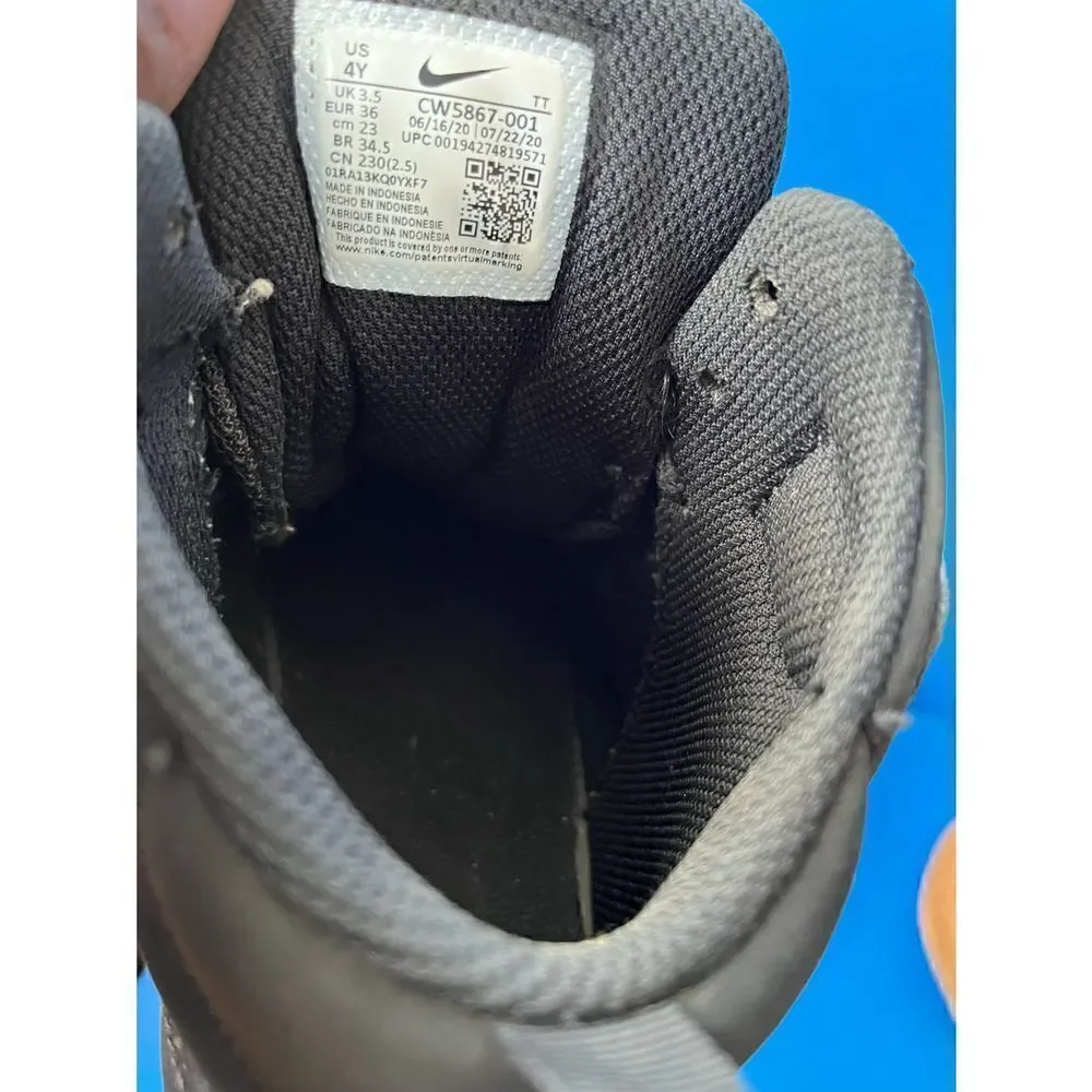 Nike Court Borough Mid Youth Size 4Y CW5867-001